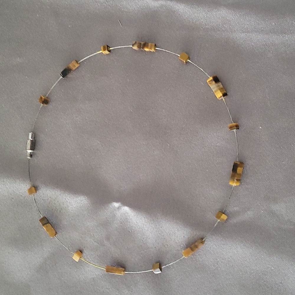 Wire Neclace with Brown Beads